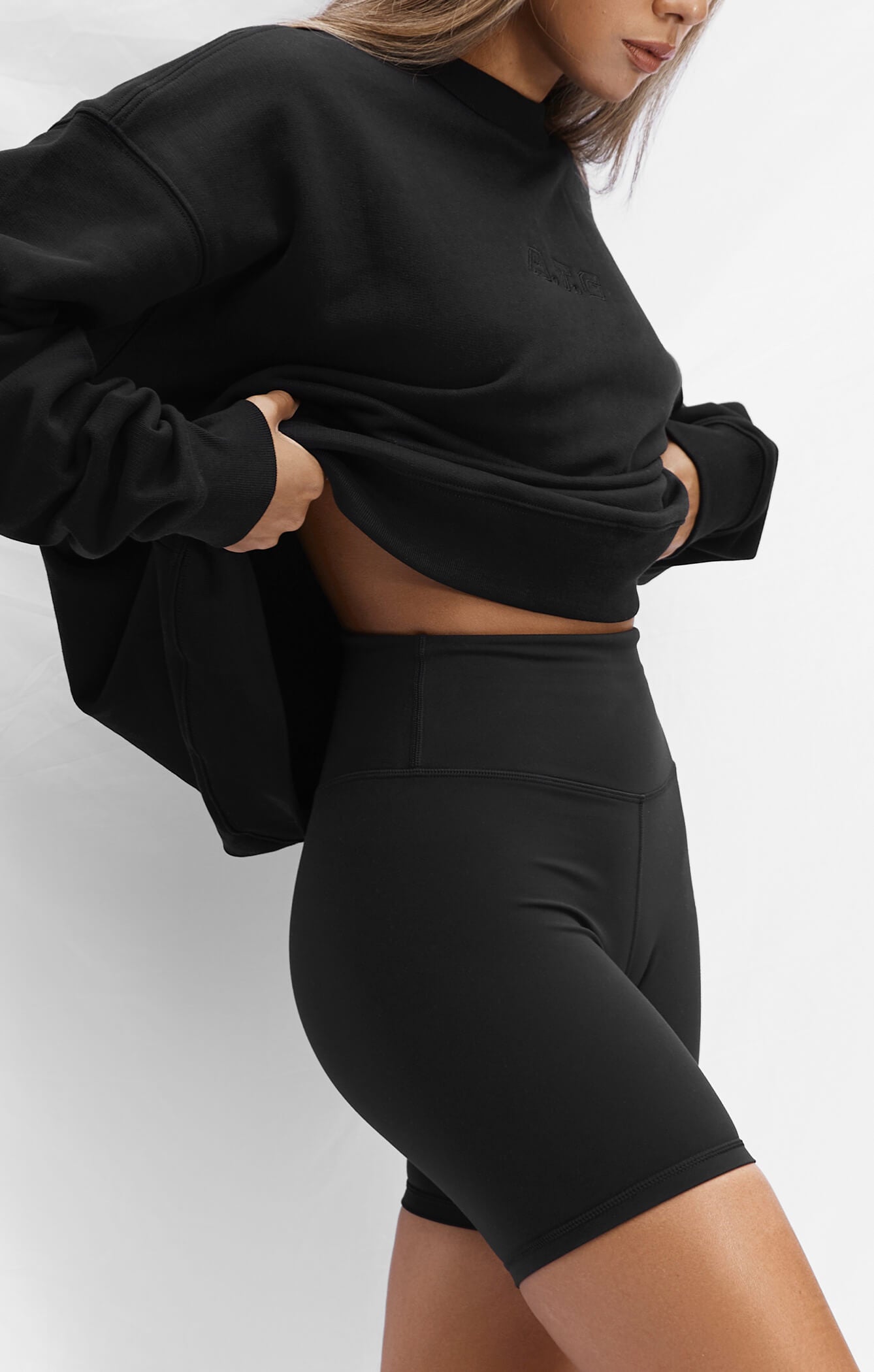 THE SWEAT™ CREW - BLACK