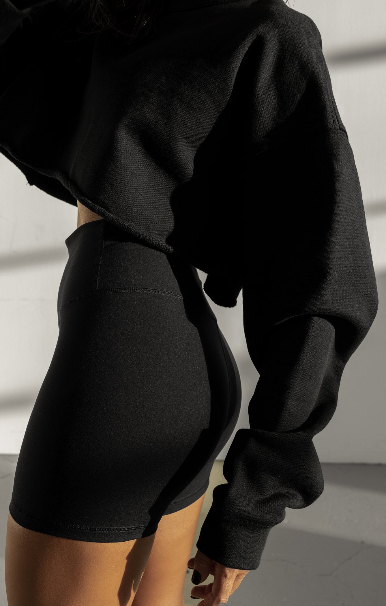 THE SWEAT™ CROPPED CREW - BLACK