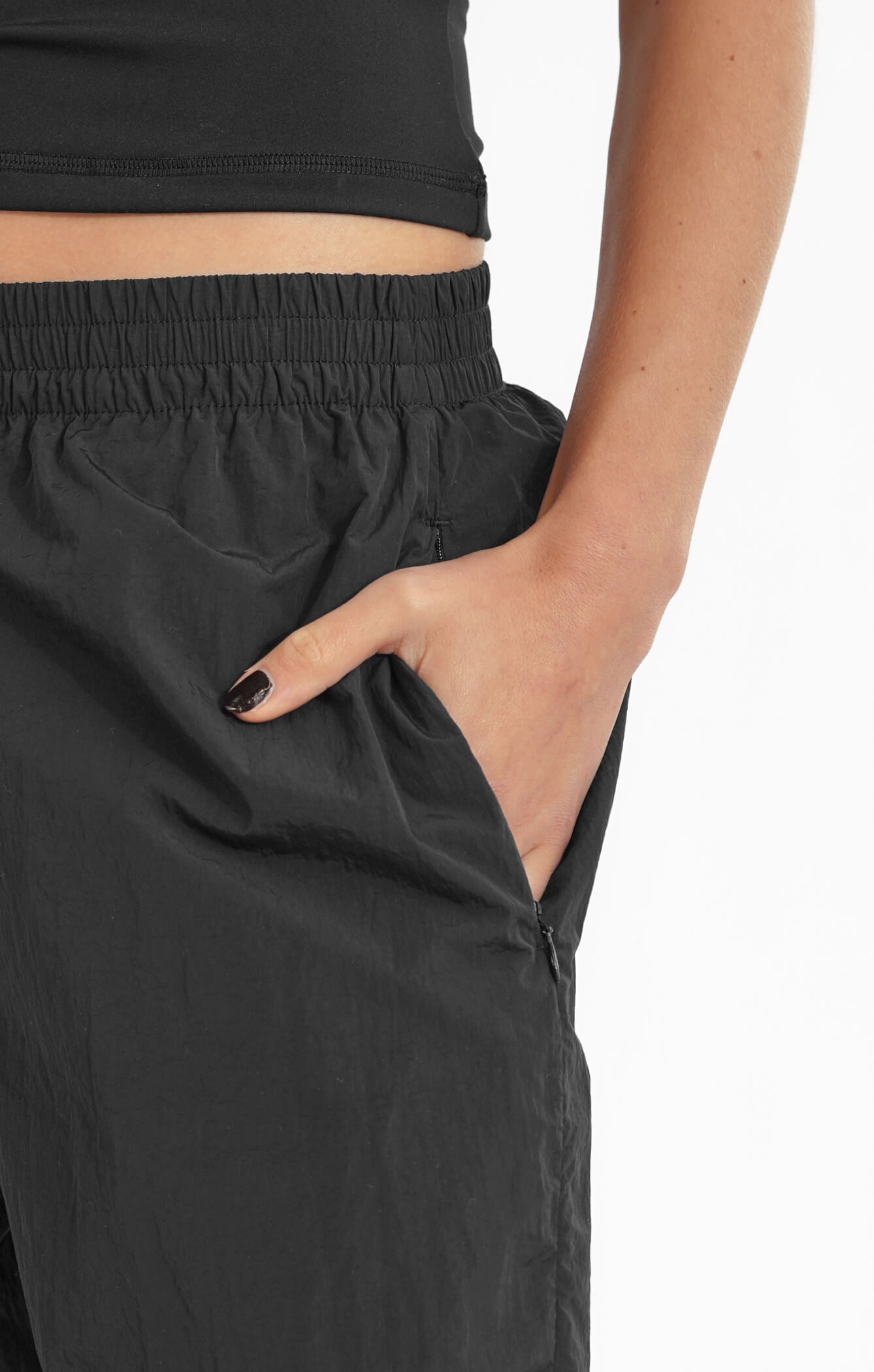 THE STRAIGHT LEG SPRAY PANT - BLACK