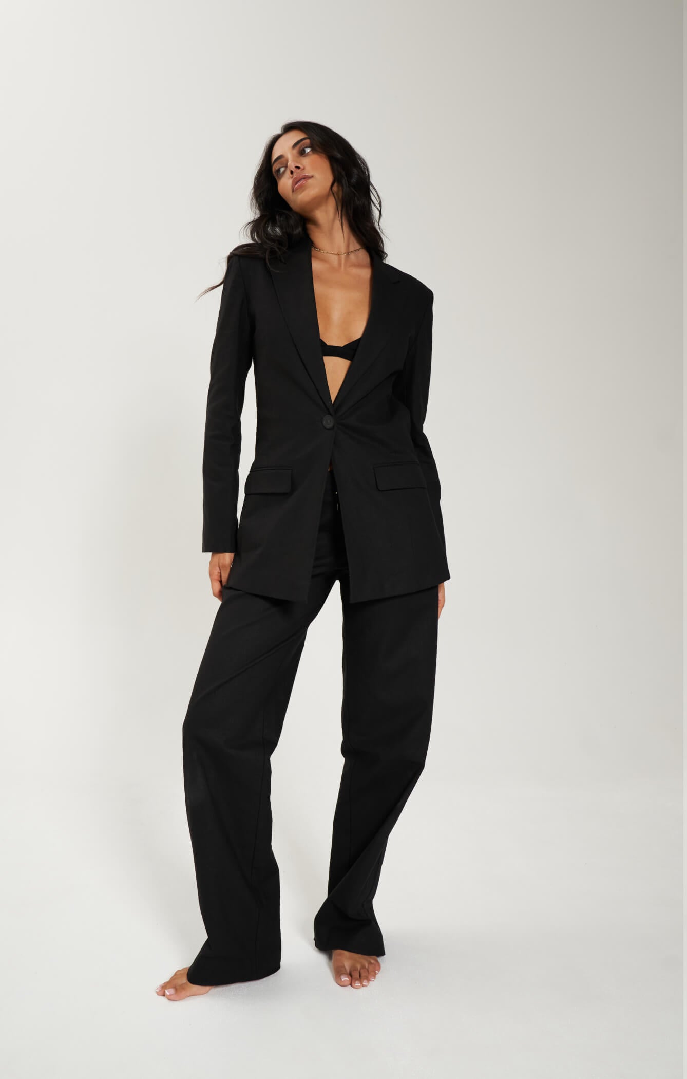 TRIANGLE TOP - BLACK MESH