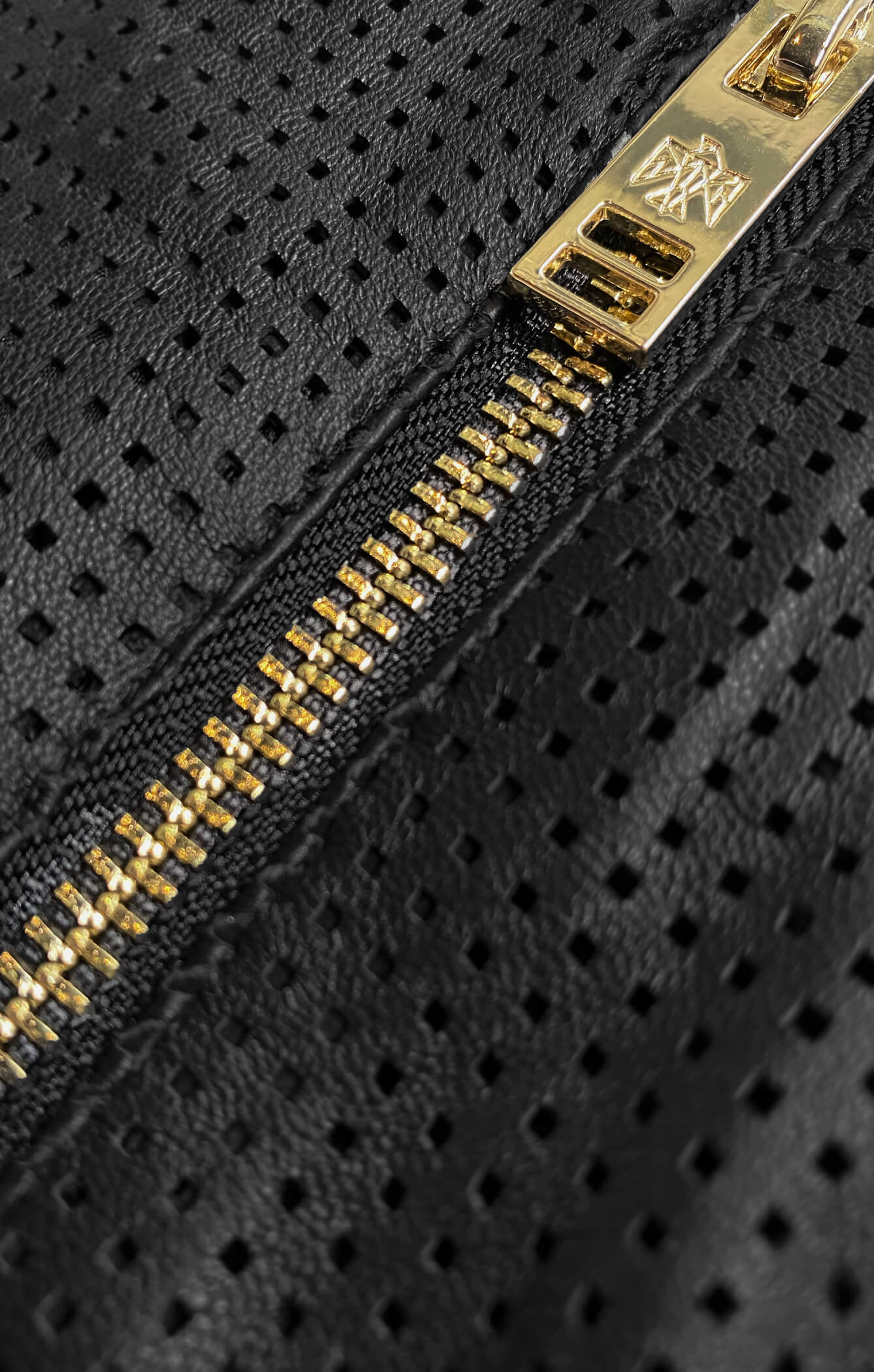 THE GO TO MINI SKIRT - LEATHER