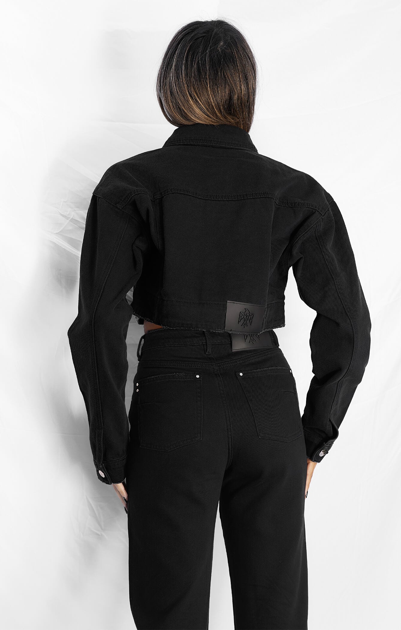 THE BOX CROP DENIM JACKET - WASHED BLACK