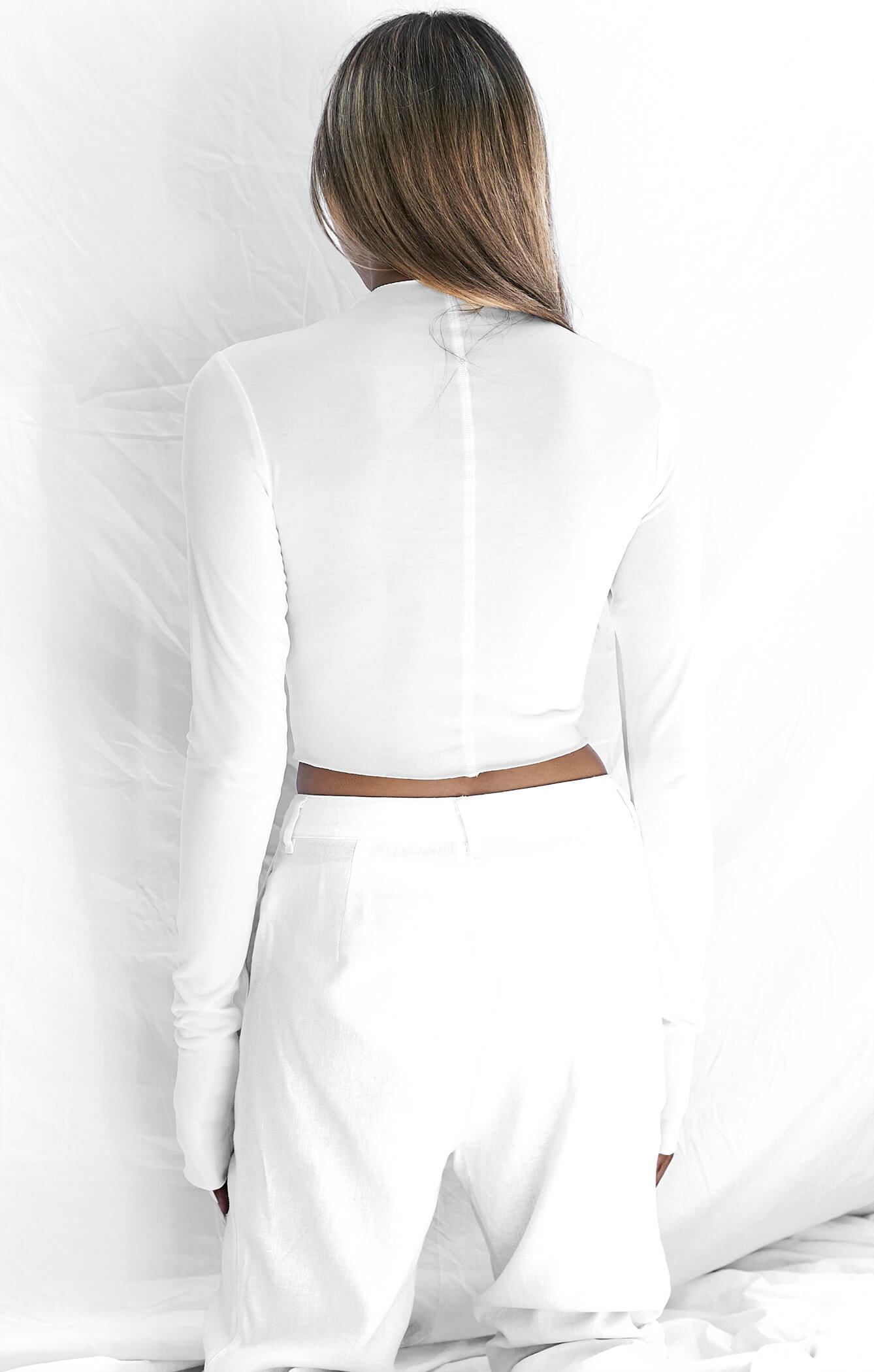 THE MODAL L/S CROP - WHITE