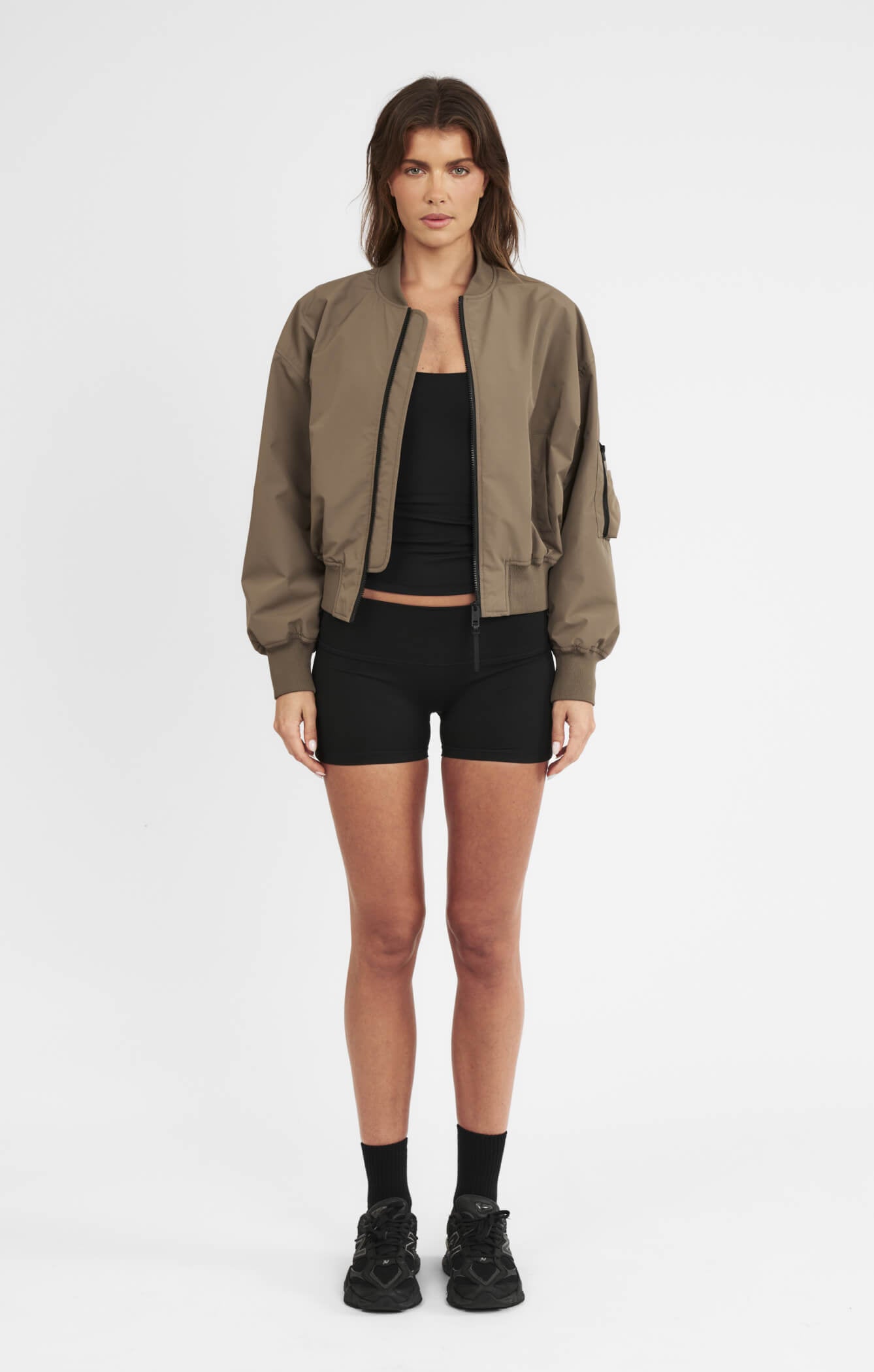THE CLASSIC BOMBER JACKET - OLIVE