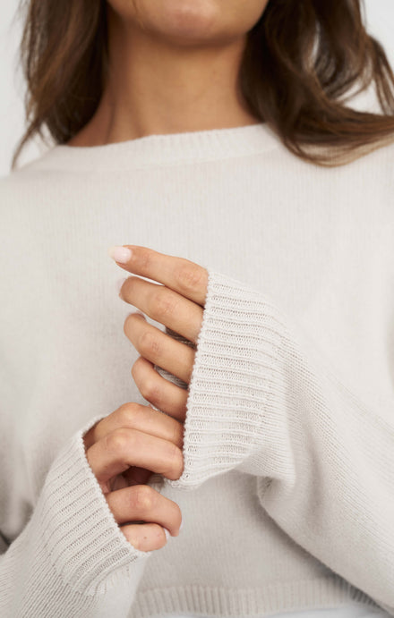 THE CROPPED UNIVERSAL KNIT 2.0 - BONE