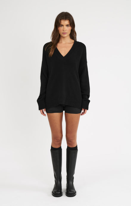 THE DEEP V-NECK JUMPER - BLACK