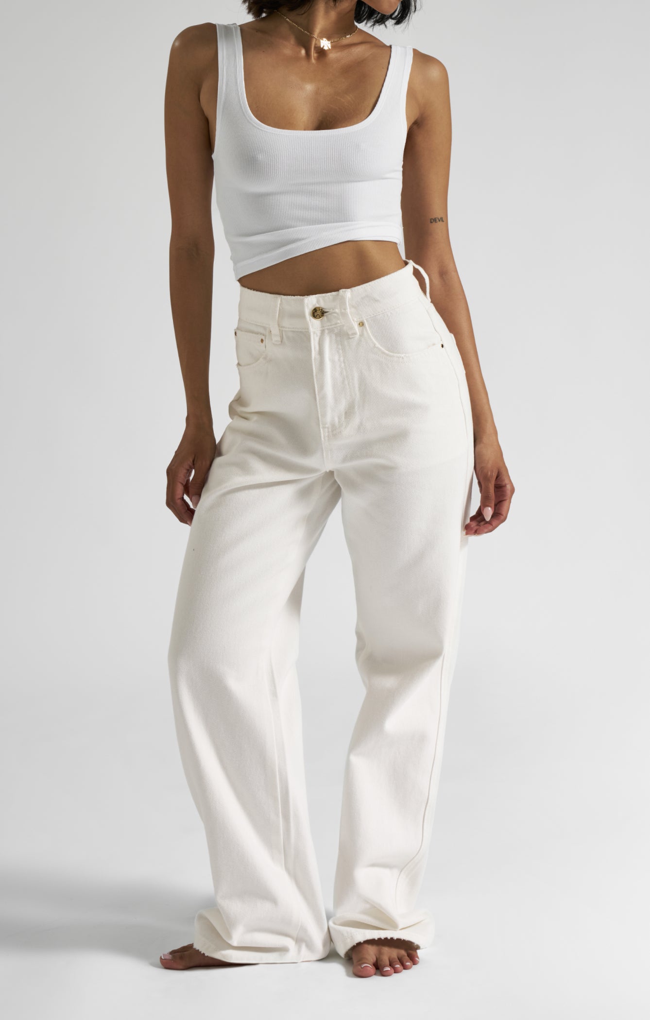 THE HIGH RISE STRAIGHT LEG JEAN - CHALK