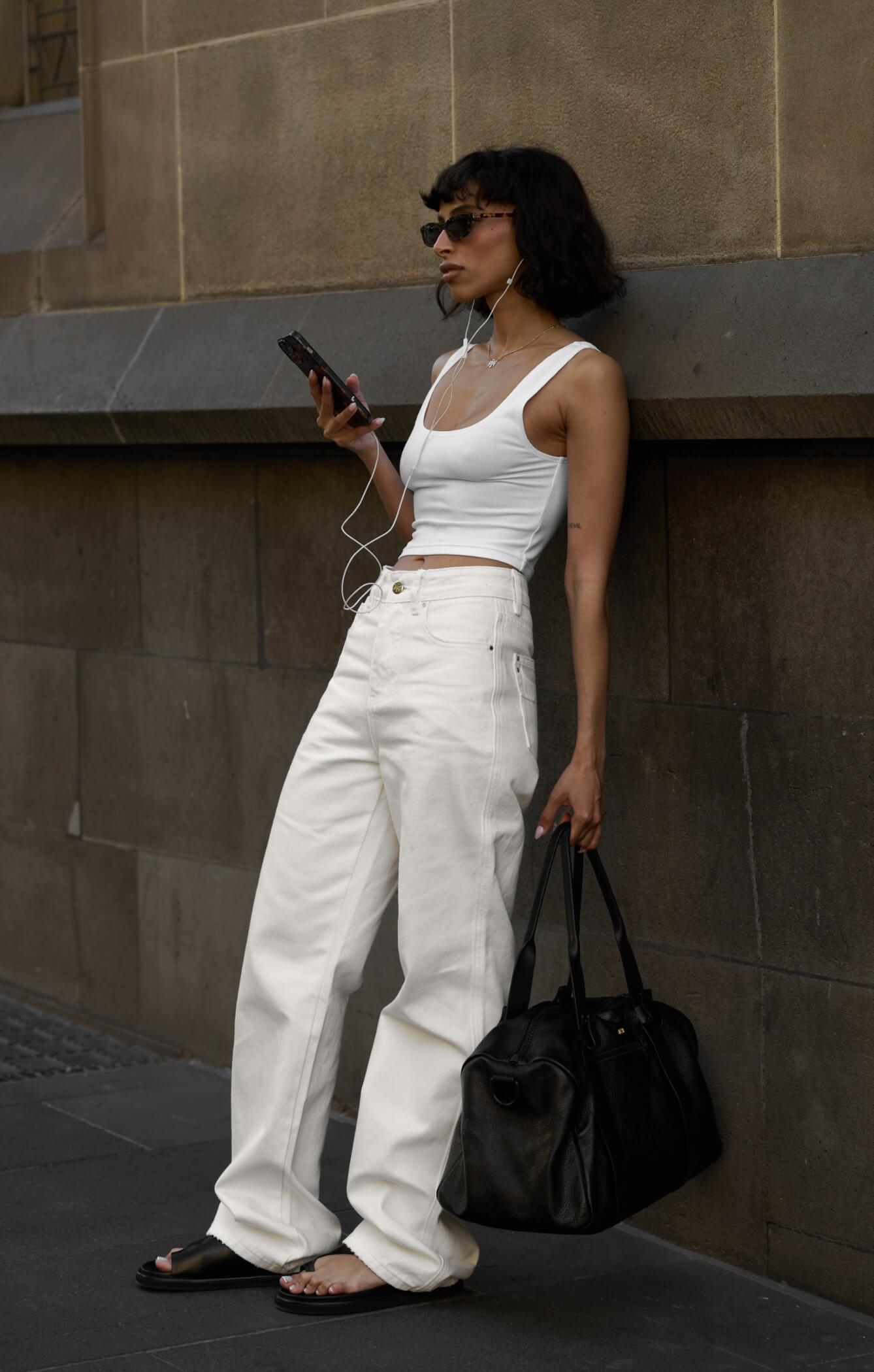 THE HIGH RISE STRAIGHT LEG JEAN - CHALK
