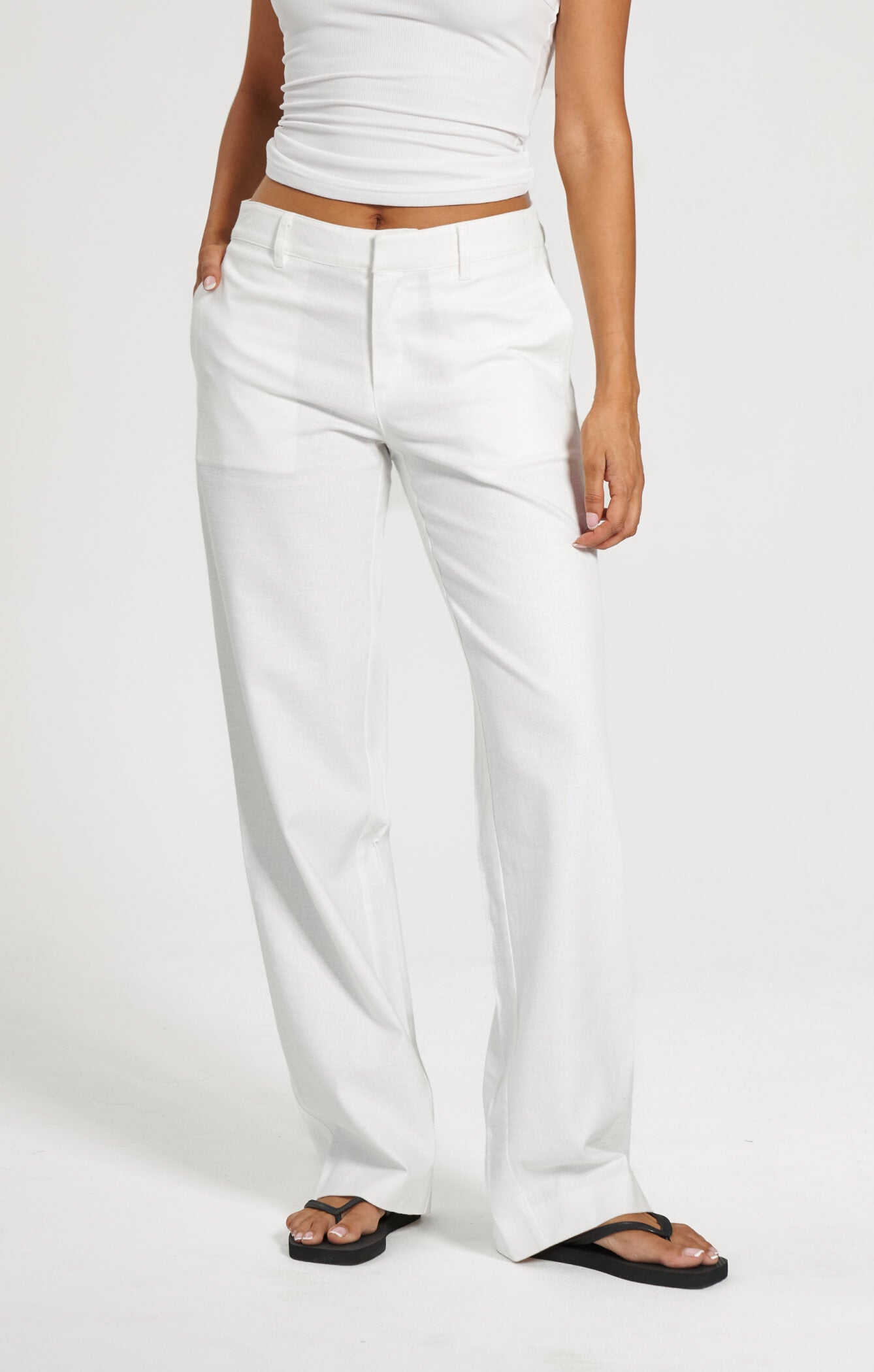 THE LINEN LOW RISE PANT - WHITE