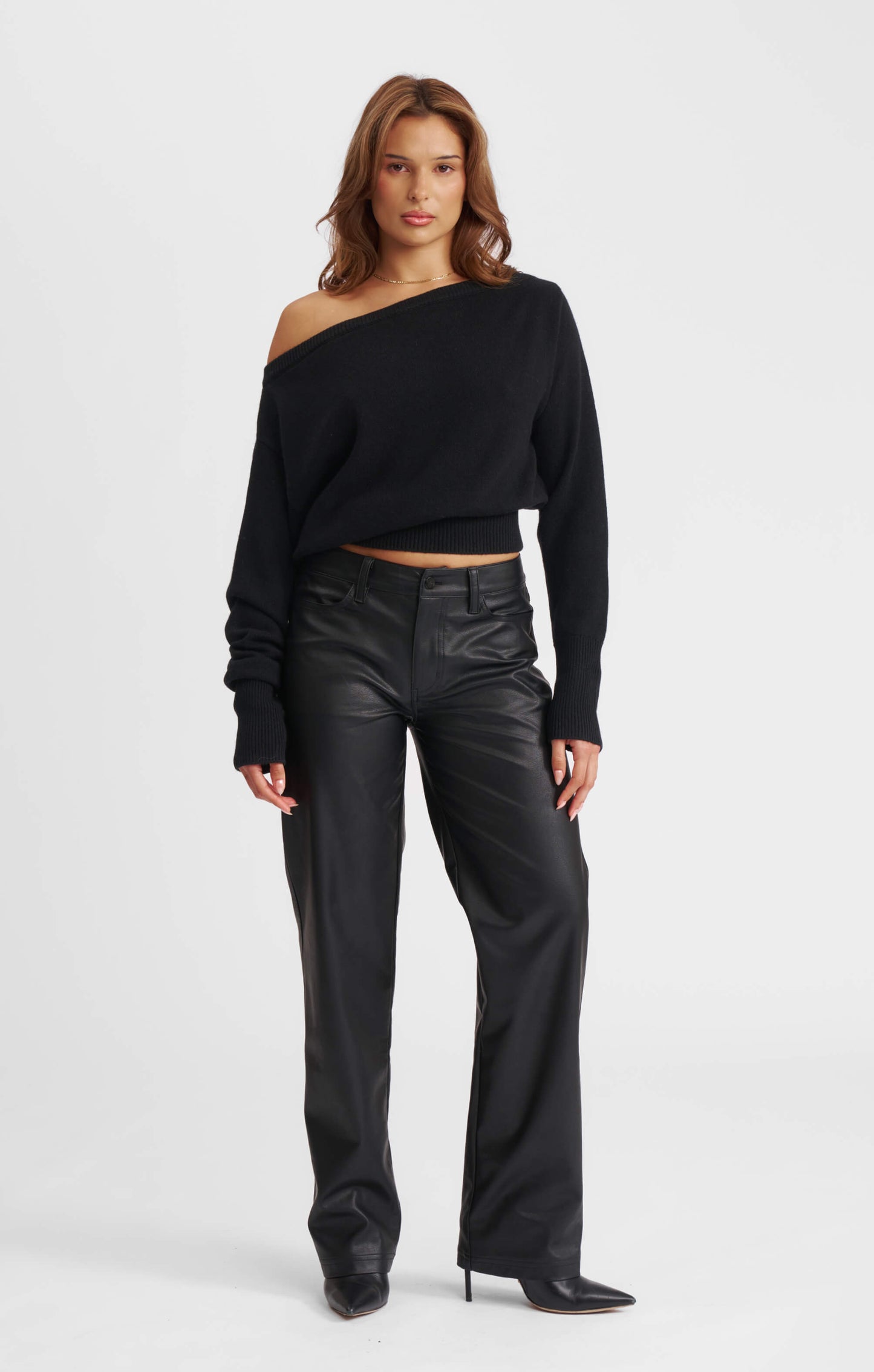 THE OFF-SHOULDER KNIT - BLACK