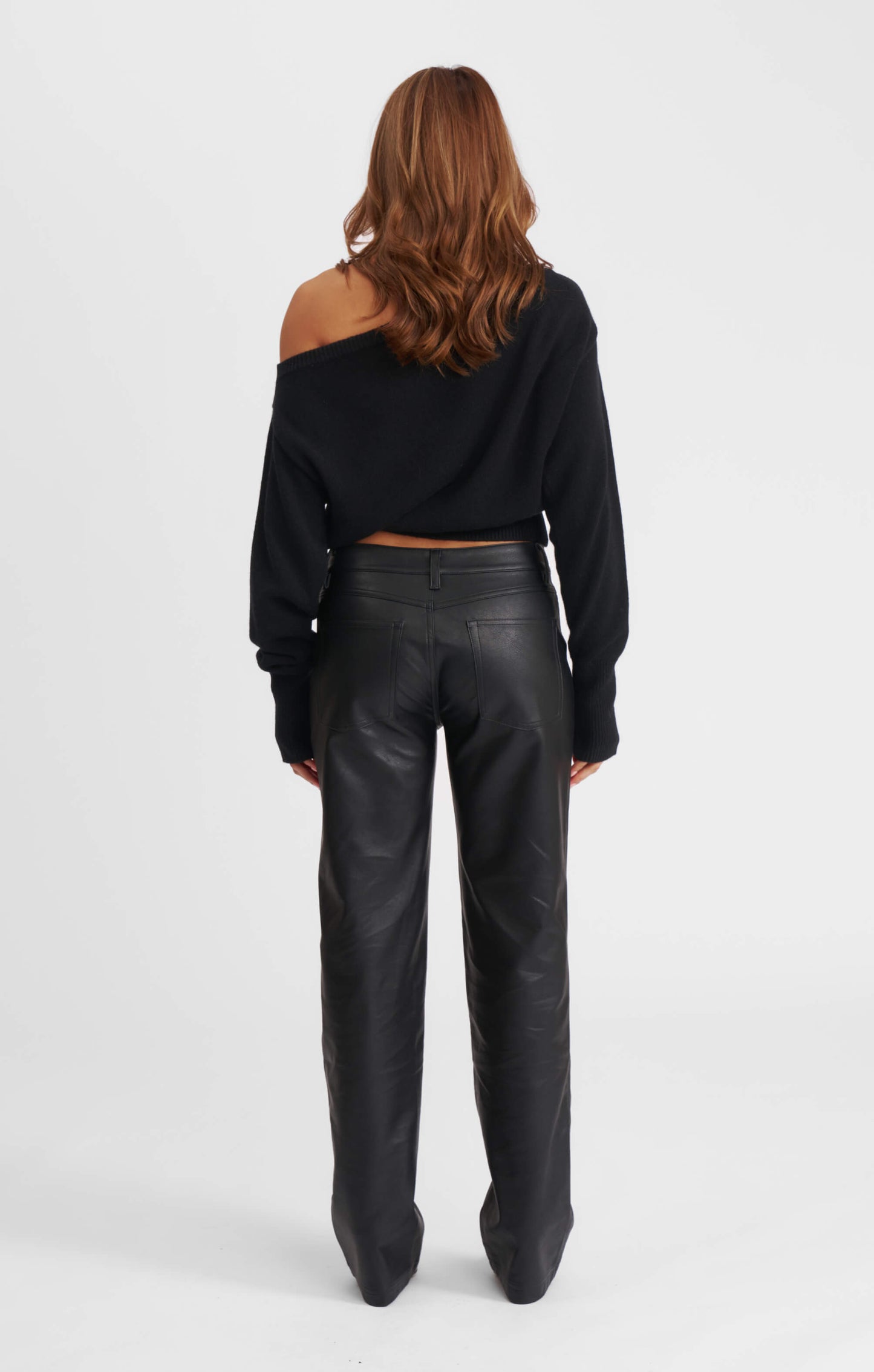 THE OFF-SHOULDER KNIT - BLACK