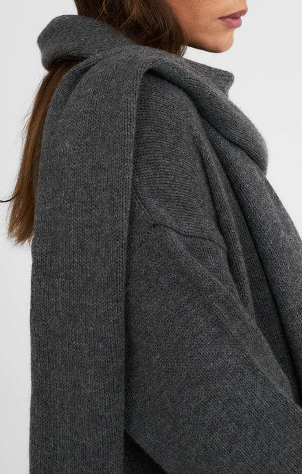 THE WRAP AROUND SCARF - CHARCOAL