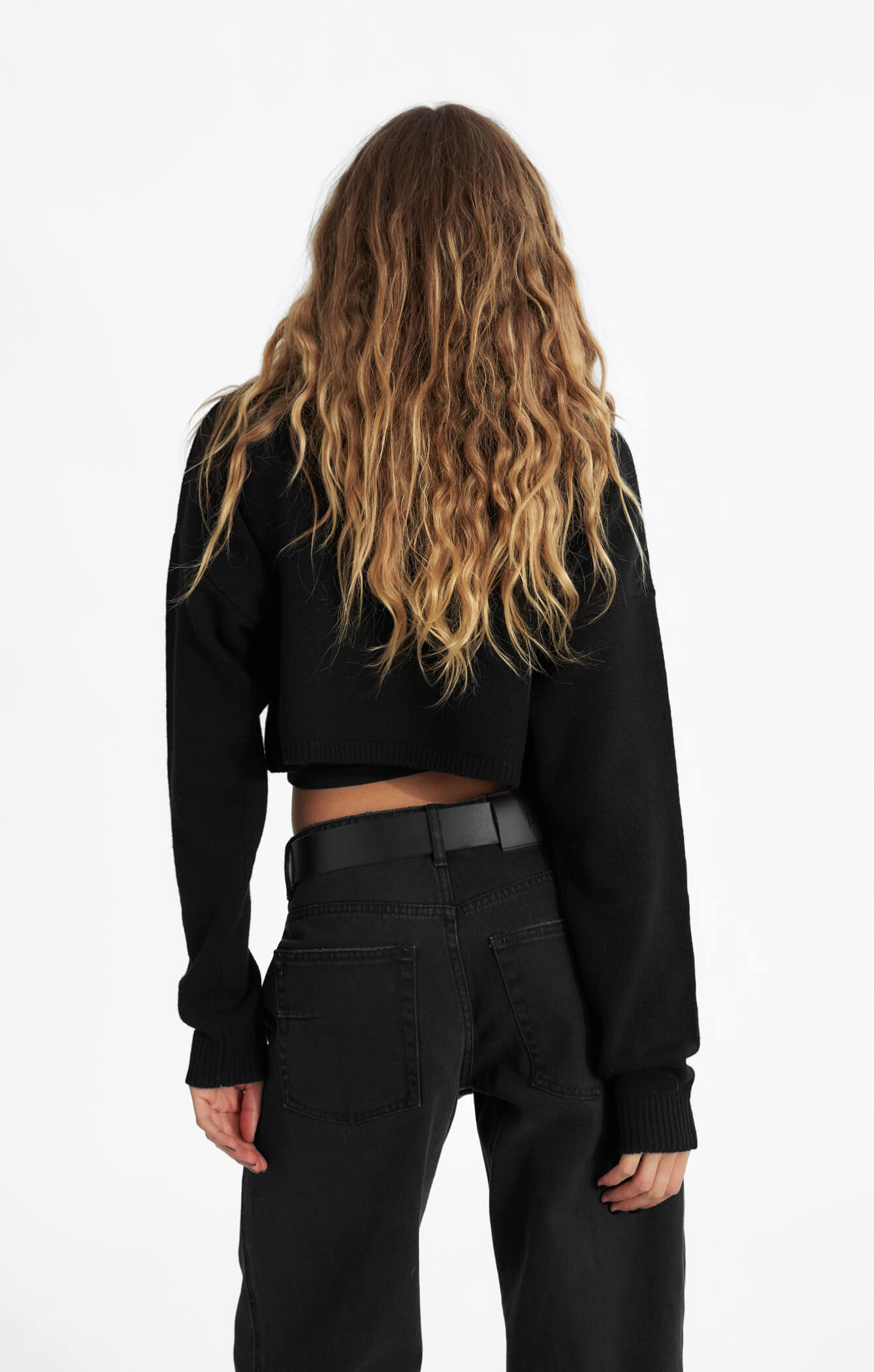THE CROPPED UNIVERSAL KNIT 2.0 - BLACK
