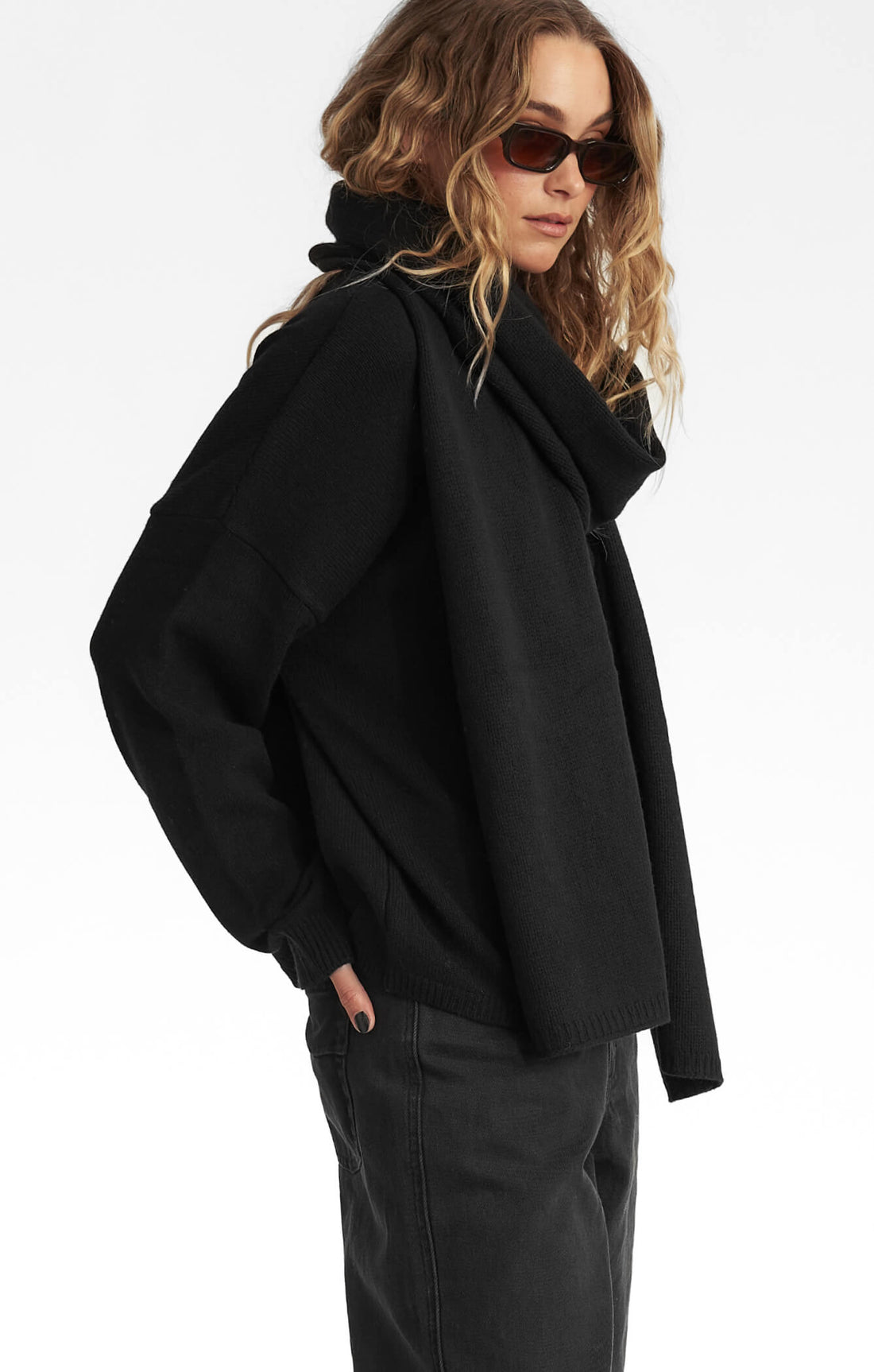 THE UNIVERSAL KNIT 2.0 - BLACK