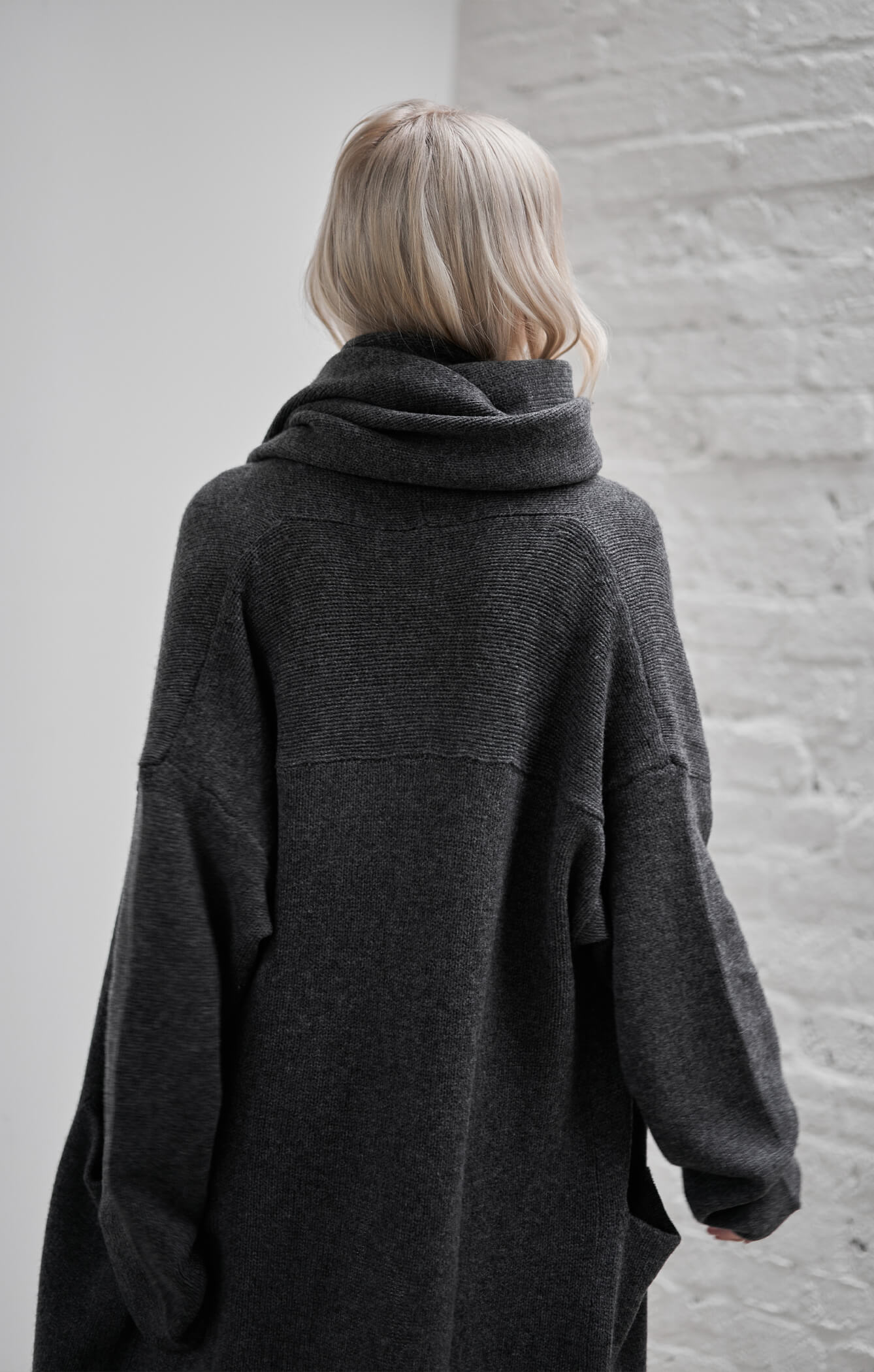 THE CARDIGAN COAT - CHARCOAL